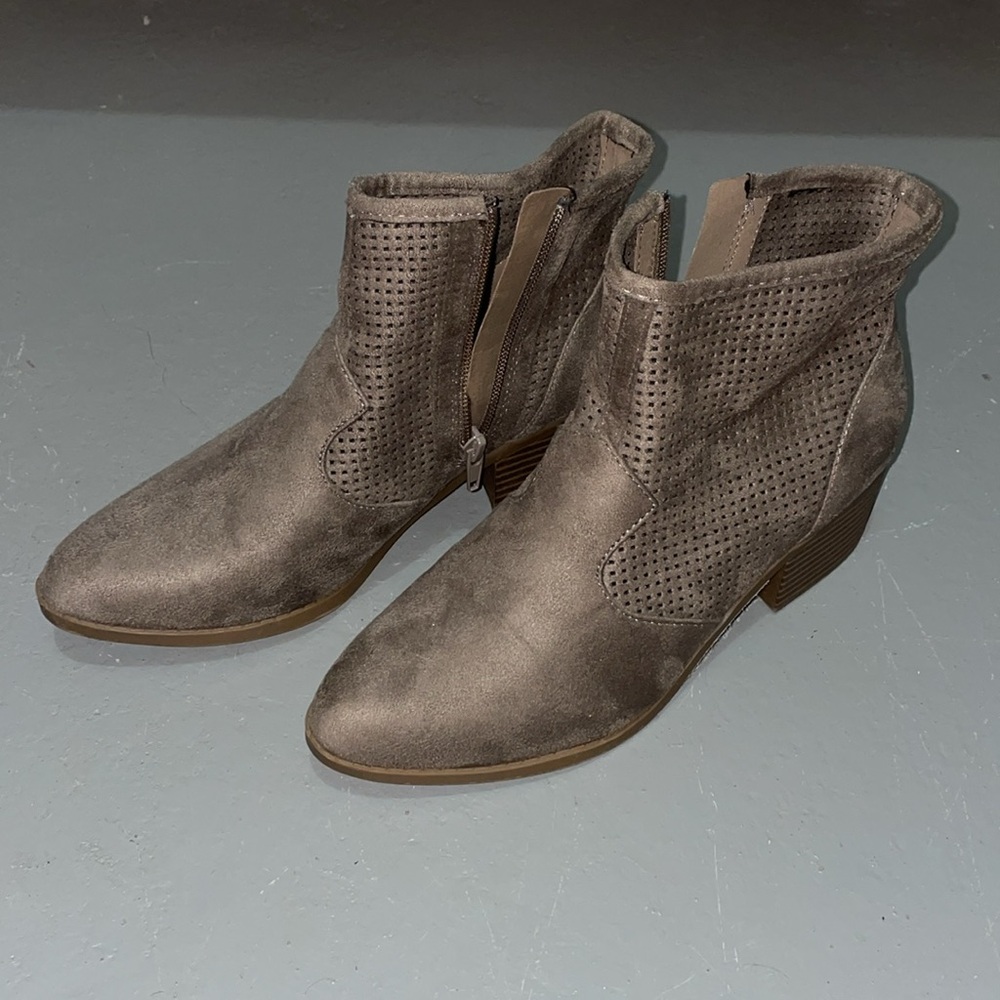 CITY CLASSIFIED ankle boots